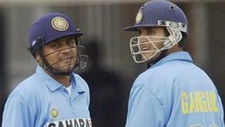 இஷ்டம் இருந்தா ஆடு, இல்லைனா பெஞ்சுல உட்காரு.. எகிறிய கங்குலி.. வரலாற்றை மாற்றி எழுதிய அதிரடி மன்னன்!