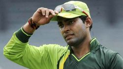 3 வருட தடை.. பேட் பக்கமே போகக் கூடாது.. உமர் அக்மல் மீது ஆக்ஷன்.. பாக். கிரிக்கெட் போர்டு அதிரடி