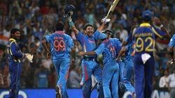 அவர் தான் வேணும்.. யுவராஜ் வேண்டாம்.. 2011 உலகக்கோப்பையில் அடம்பிடித்த தோனி.. வெளியான ஷாக் ரகசியம்!