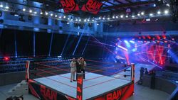 வர்றியா.. யாருகிட்ட ஜாஸ்தியா இருக்குன்னு பார்ப்போமா? கிரிக்கெட்டுடன் நேருக்கு நேர் மோதிய WWE!