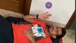 யப்பா சாமி முடியலை.. தயவுசெஞ்சு அதை மட்டும் பண்ணாத.. சீனியர் வீரர்களை தெறித்து ஓட விடும் இளம் வீரர்!