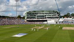 ஆகஸ்ட் வரைக்கும் உள்ளூர் போட்டிங்க நடத்தப்படாது... இங்கிலாந்து கிரிக்கெட் போர்டு அறிவிப்பு