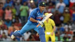 பிரியாணி, சிக்கனா சாப்பிடுவாரு.. அப்புறம் எப்படி இது? தோனியை பார்த்து ஷாக்கான முன்னாள் வீரர்!