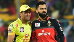 #DhoniRetires : ட்விட்டரில் பரபரப்பு.. சிஎஸ்கே போட்ட ஒரே ஒரு ட்வீட்.. பொங்கி எழுந்த கோலி ரசிகர்கள்!