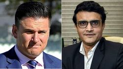 பேசாம கங்குலி கிட்ட அதைக் கொடுத்துடலாமே.. கிரீம் ஸ்மித் சூப்பர் ஐடியா!