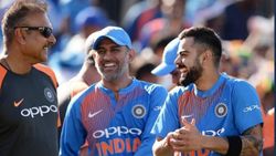 தலைமை பயிற்சியாளர் ரவி சாஸ்திரியின் பிறந்தநாள்... விராட் கோலி வாழ்த்து