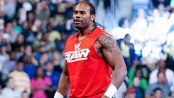 என் பையனை முதல்ல காப்பாத்துங்க.. மகனைக் காப்பாற்ற உயிரைக் கொடுத்த பிரபல WWE வீரர்.. ரசிகர்கள் ஷாக்!