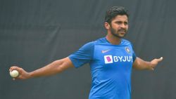 எங்க ஊர்ல கொரோனா இல்லையே.. லாக்டவுன் முடிந்து பயிற்சியை துவங்கிய முதல் இந்திய கிரிக்கெட் வீரர்!