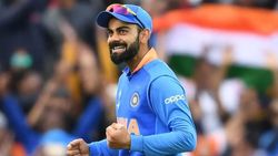 வாசிம் அக்ரம், வாக்கர் யூனிசுக்கு எதிராக கோலி விளையாடி இருக்கணும்...