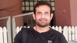 சென்னை செருப்பு தைக்கும் தொழிலாளிக்கு.. தேடி வந்து உதவிய கிரிக்கெட் வீரர்.. நெகிழ்ச்சி சம்பவம்