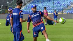 ஐபிஎல்லுக்கு தயாராகும் அணிகள்... பயிற்சி ஆட்டத்தை துவக்கிய தற்போதைய சாம்பியன்