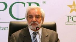 டி20 உலக கோப்பை இந்த ஆண்டு கண்டிப்பா நடக்காது... சாத்தியமே இல்லை... ஈசான் மணி