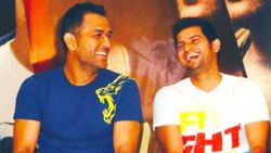 சிறப்பான தருணங்கள்... தோனியுடன் இணைந்த புகைப்படத்தை வெளியிட்ட ரெய்னா