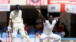 இங்கிலாந்து -மேற்கிந்திய தீவுகள் 2வது டெஸ்ட் போட்டி... போட்டியிலிருந்து நீக்கப்பட்ட ஜோ டென்லீ