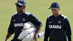 என் ஆளுங்களை உள்ளே விட முடியாதா? பொங்கி எழுந்த கேப்டன் தோனி.. வெளியான உண்மை சம்பவம்