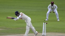 33 பந்தில் 50.. வெறியாட்டம் ஆடிய பிராடு.. ஆனாலும் இங்கிலாந்து திட்டத்தை உடைத்த வெ.இண்டீஸ்!