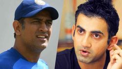 கங்குலி கூட்டிட்டு வந்த வீரரை வைச்சு தான் ஜெயிச்சார்.. தோனியை விளாசித் தள்ளிய முன்னாள் வீரர்!