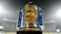 எங்க நாட்டுக்கு வாங்க.. ஐபிஎல் நடத்த அழைப்பு விட்ட அந்த நாடு.. கசிந்த தகவல்!