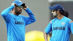 இடமே பத்தலை.. தோனியும் நானும் தரையில் படுத்து தூங்கினோம் - கௌதம் கம்பீர்