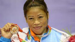 இந்தியாவை பெருமைப்படுத்திய வீராங்கனை.. 8 முறை சாம்பியன்.. யாருமே செய்யாத சாதனையை செய்த மேரி கோம்!