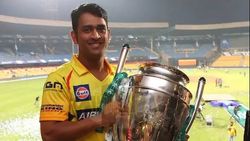 தலைவனுக்கு கை இரண்டுதான்.. ஆனால் 