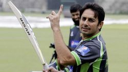 இந்த பாக். டீமை வைச்சுகிட்டு ஒரு மேட்ச் ஜெயிக்க முடியாது.. முன்னாள் வீரர் பேச்சால் ரசிகர்கள் ஷாக்!