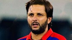 பாக்.னிடம் தோற்றுவிட்டு இந்திய வீரர்கள் மன்னிப்பு கேட்பார்கள்.. அப்ரிடி ஷாக் பேச்சு.. கடும் சர்ச்சை!