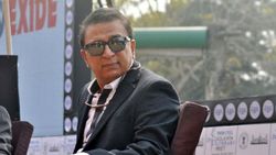 மறந்துட்டோம்... இப்ப கொடுக்கறோம்.. அதிகமில்லீங்க ஜஸ்ட் 9 வருஷம்தான்