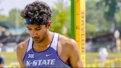 வீழ வேண்டும் நிறவெறி.. யுஎஸ் பல்கலைக்கழகத்தைக் கலக்கும் 2 இந்திய மாணவர்கள்!