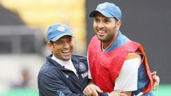 கிரிக்கெட்டை விட்டே போறேன்.. சோர்ந்து போன யுவராஜ்.. சச்சின் சொன்ன அந்த வார்த்தை.. செம கம்பேக்!