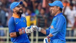 தோனியின் ஓய்வு அறிவிப்பு... கோலி நெகிழ்ச்சி.. சிரம் தாழ்ந்த மரியாதை செலுத்துவதாக பதிவு