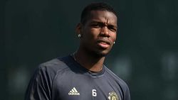 பிரபல கால்பந்து வீரர் பால் போக்பாவிற்கு கொரோனா வைரஸ் பாதிப்பு.. பிரான்ஸ் அணியில் இருந்து நீக்கம்!