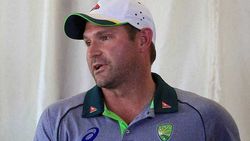 தொடர்ந்து வலுவாகும் டெல்லி கேபிடல்ஸ்.. பாண்டிங், கையிஃப் வரிசையில் ரியான் ஹாரீஸ்