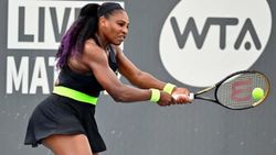 வெற்றிக்கு அருகே வந்த வீனஸ்.. போராடி வீழ்த்திய செரீனா வில்லியம்ஸ்.. பரபர டென்னிஸ் போட்டி!