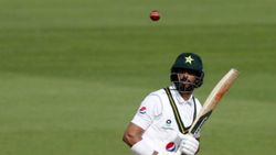 8 விக்கெட் தான் இருக்கு.. தோல்வி பயமே இல்லாமல் இங்கிலாந்திடம் கெத்து காட்டும் பாக்.. காரணம் இதுதான்!