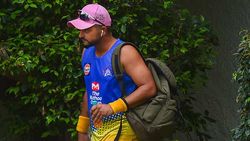 ரெய்னா இந்தியா திரும்பினார்.. ஐபிஎல்-இல் ஆட மாட்டார்.. சிஎஸ்கே அணி அறிவிப்பு.. ரசிகர்கள் அதிர்ச்சி!