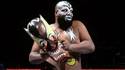 கொரோனா வைரஸ் பாதிப்பு.. 80களில் ரெஸ்லிங் உலகை கதிகலங்க வைத்த WWE ஜாம்பவான் கமாலா மரணம்!