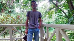 சூப்பர் இடம்... போஸ் கொடுக்காம இருந்தா எப்படி? டிவிட்டரில் புகைப்படம் வெளியிட்ட சஹல்