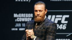 செய்யக் கூடாத காரியத்தை செய்த உலகின் நம்பர் 1 எம்எம்ஏ வீரர்.. போலீஸ் கஸ்டடியில் நடந்த விசாரணை!