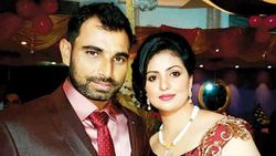 விடாமல் மிரட்டுகிறார்கள்.. ஒவ்வொரு நொடியும் பயமாக உள்ளது.. பிரபல கிரிக்கெட் வீரர் மனைவி பரபர புகார்