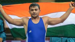 கொரோனாவால் பாதிக்கப்பட்ட மல்யுத்த வீரர்.. மருத்துவமனையில் இருந்து டிஸ்சார்ஜ்