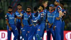 முதல்ல சிஎஸ்கே.. இப்போ அந்த டீம்.. மீண்டும் கொரோனா பாதிப்பு.. ஐபிஎல் அரங்கில் பரபரப்பு