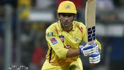 எல்லாமே தப்பு.. தோனி தான் காரணம்.. எஸ்கேப் ஆகும் பிளெம்மிங்.. உடைந்து போன சிஎஸ்கே!