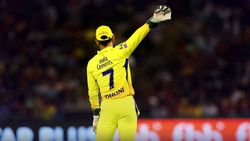 என்ன வேணா சொல்லுங்க.. இதுதான் என் முடிவு.. அதிர வைத்த தோனி.. டாஸ் வென்ற உடன் என்ன சொன்னார்?