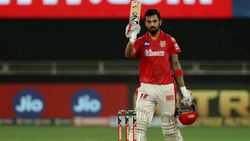 இதுதான் கேப்டன்சி.. இப்படித்தான் இறங்கி அடிக்கணும்.. மைதானத்தில் ருத்ர தாண்டவம் ஆடிய கே.எல் ராகுல்!