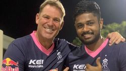 ஐபிஎல்லுல நிலையா விளையாடி இந்திய அணியில் இடம்பெறுவாரு.. சஞ்சு குறித்து வார்னே உறுதி