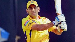 தோனி ஃபார்முலாவை காலி செய்த பிசிசிஐ.. சிஎஸ்கே தோல்வி.. பரபர பின்னணி.. வெளியான ரகசியம்!