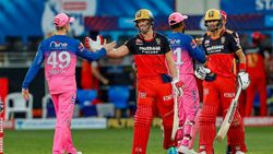 கொஞ்சம் புகழ் வந்ததும்.. எவ்வளவு திமிர் பாருங்கள்.. களத்தில் இளம் வீரர் செய்த காரியம்.. பரபர சம்பவம்