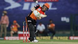 போட்ட திட்டமெல்லாம் வேஸ்ட்.. வார்னரின் ஸ்பின் அட்டாக்கை உடைத்த சிஎஸ்கே.. தோனியின் மாஸ்டர்ஸ்ட்ரோக்!