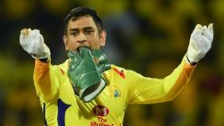 2 பிளேயிங் லெவன்.. தோனி இதுவரை இறக்காத புதிய டீம்.. டெல்லியை வீழ்த்த சிஎஸ்கே போடும் அசத்தல் வியூகம்!